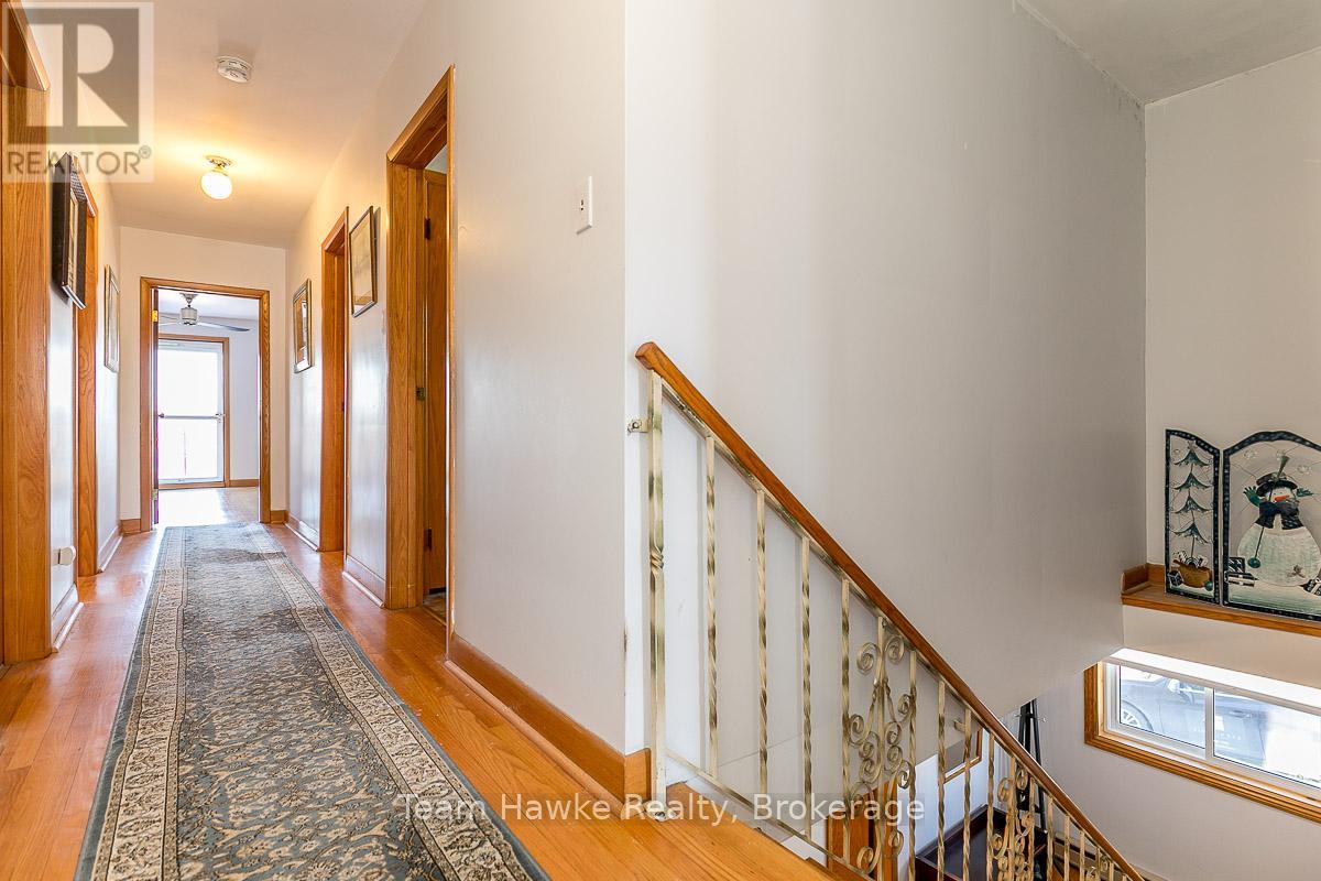 25 Robert Street W, Penetanguishene, Ontario  L9M 1N5 - Photo 21 - S12001341