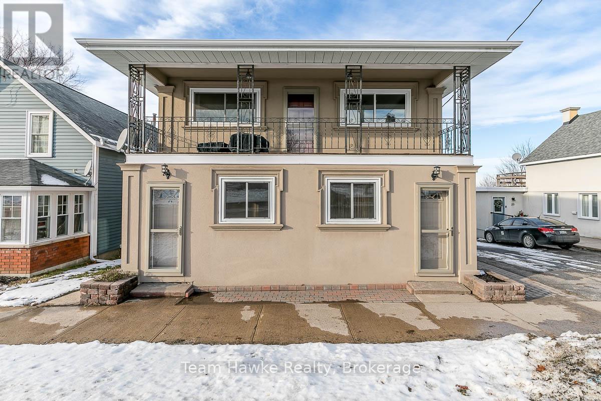 25 Robert Street W, Penetanguishene, Ontario  L9M 1N5 - Photo 3 - S12001341