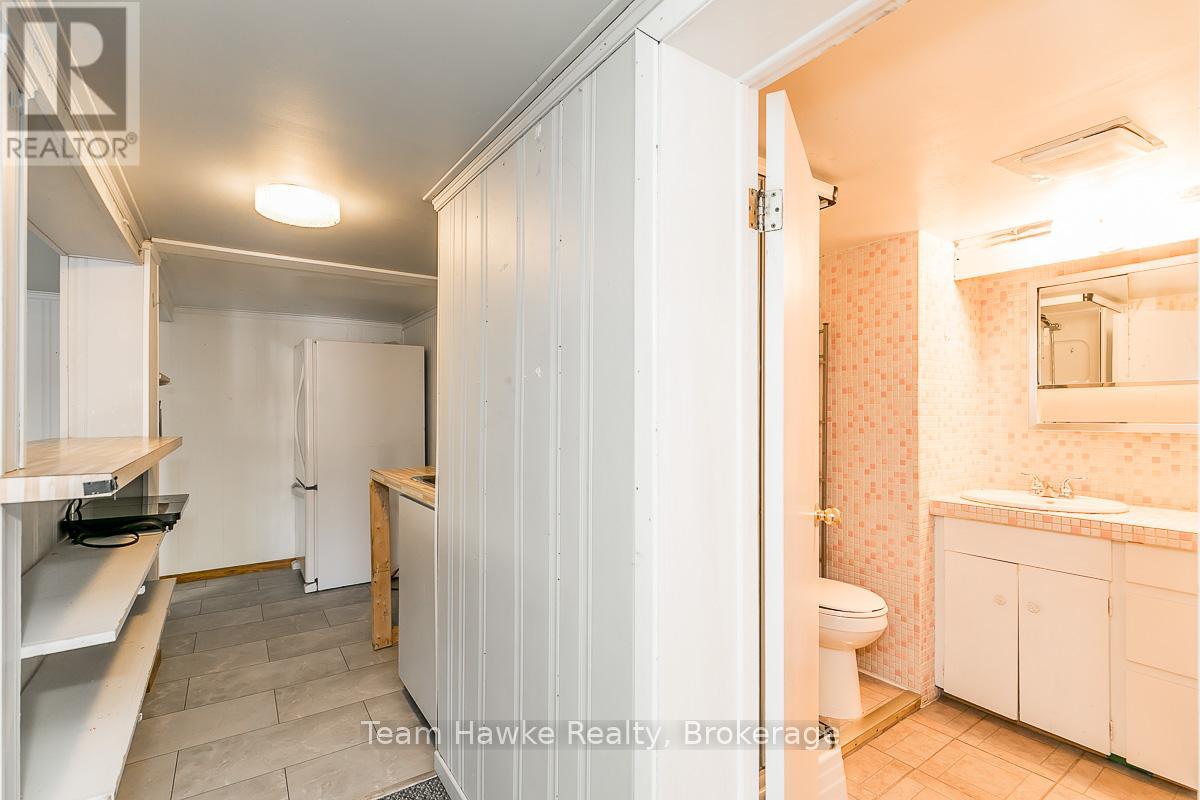 25 Robert Street W, Penetanguishene, Ontario  L9M 1N5 - Photo 35 - S12001341