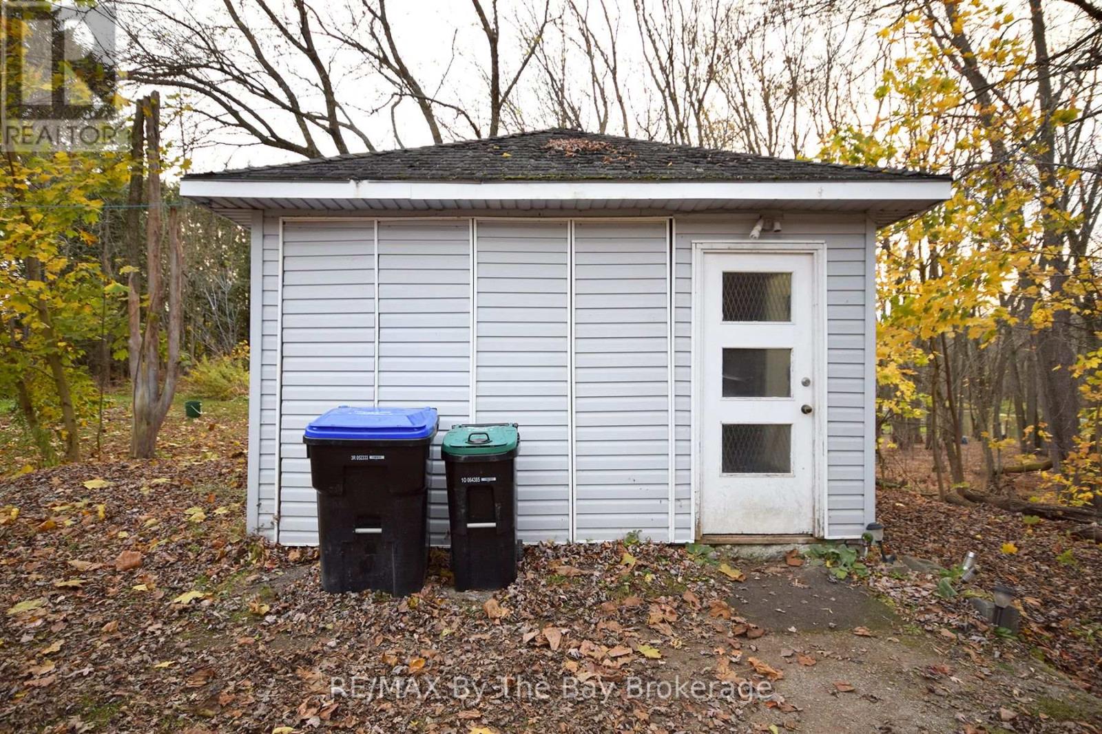 13 Innisfree Drive, Springwater, Ontario  L0L 2K0 - Photo 16 - S12001355