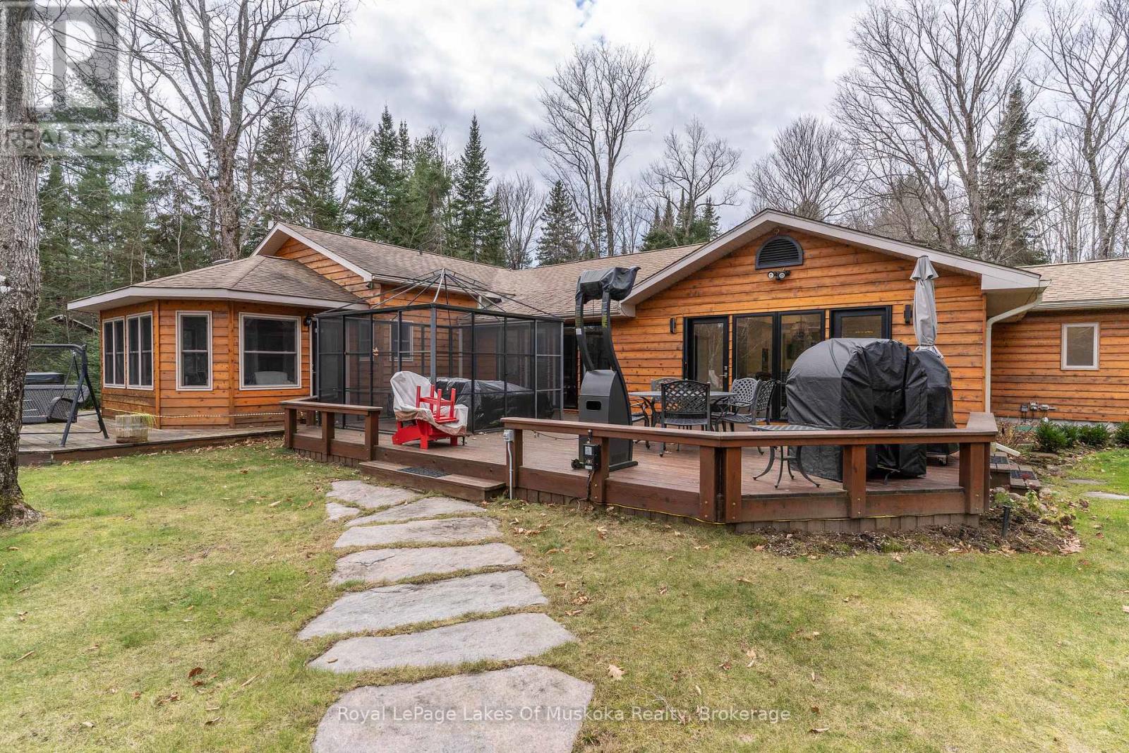 1319 Wolf Circle, Algonquin Highlands, Ontario  P0A 1E0 - Photo 2 - X12001311