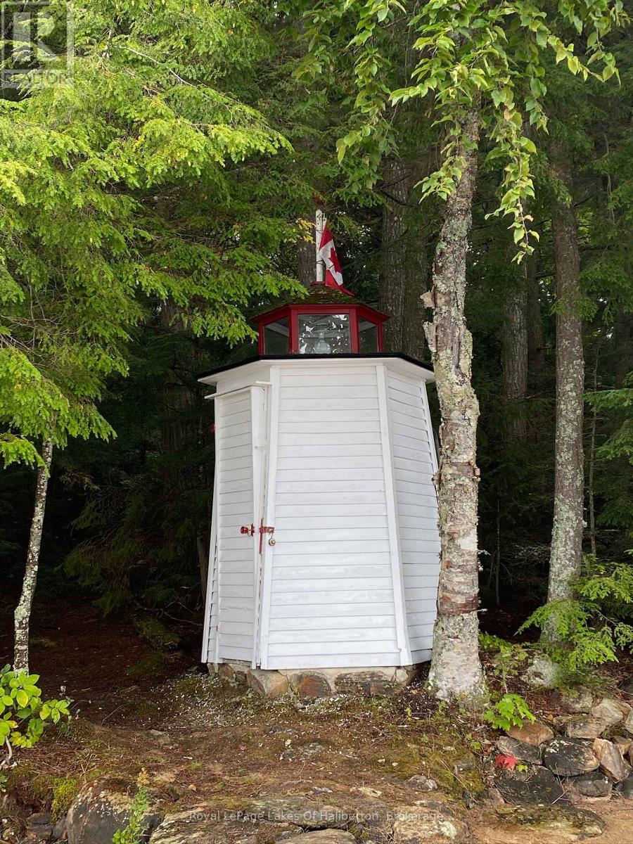 1017 Palace Drive, Dysart Et Al, Ontario  K0M 1S0 - Photo 38 - X12001433