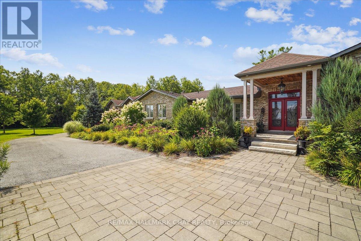 21940 Mccowan Road, East Gwillimbury, Ontario  L0G 1M0 - Photo 2 - N12001441
