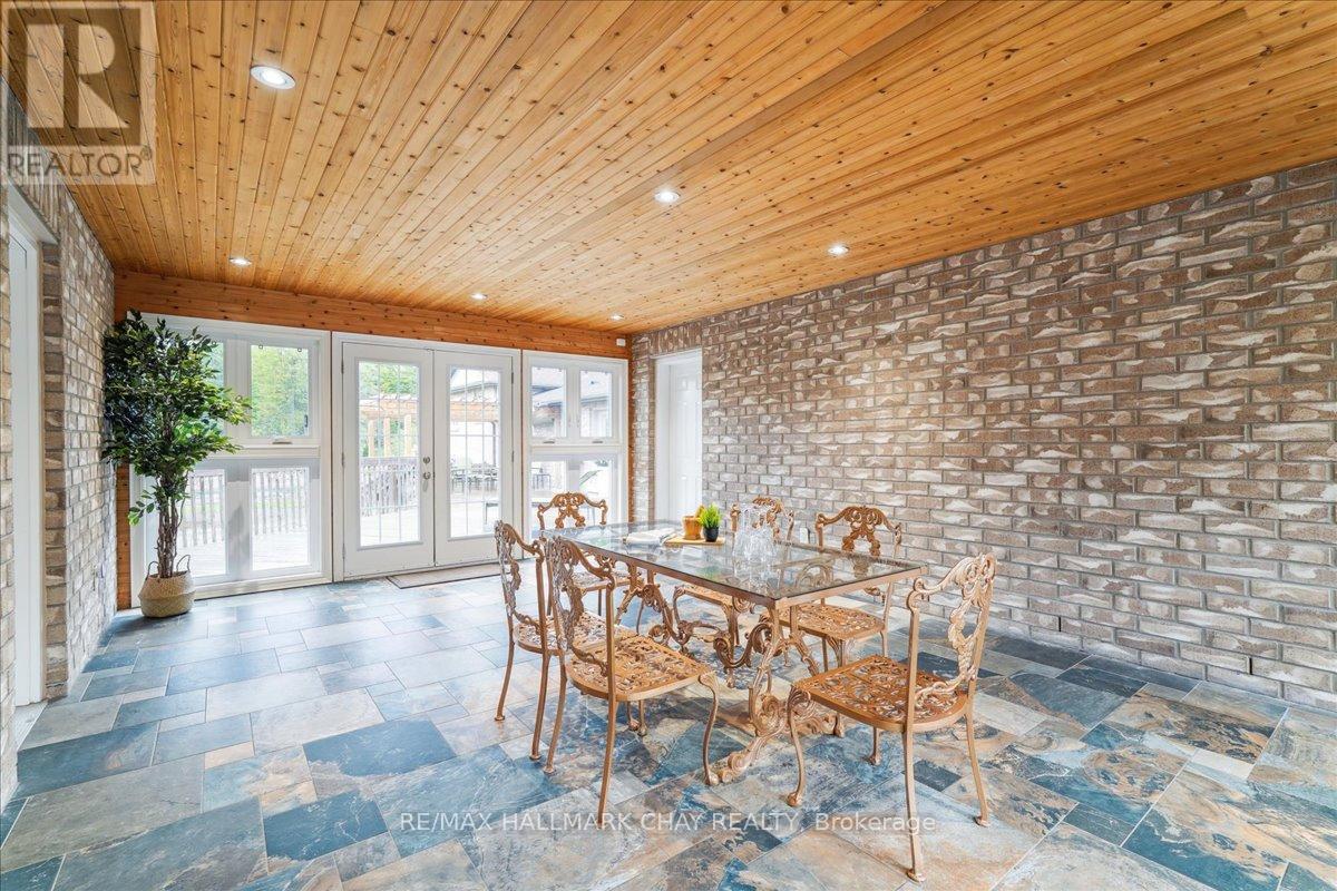21940 Mccowan Road, East Gwillimbury, Ontario  L0G 1M0 - Photo 4 - N12001441