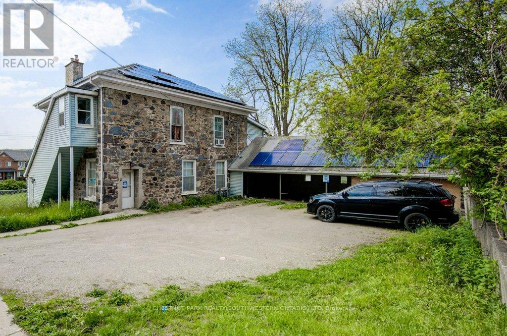Property at 245 AINSLIE STREET S image 5