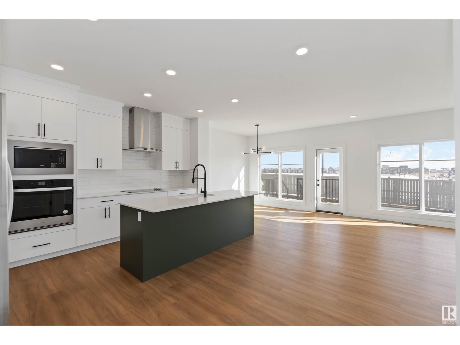 Property at 17807 73 ST NW image 4