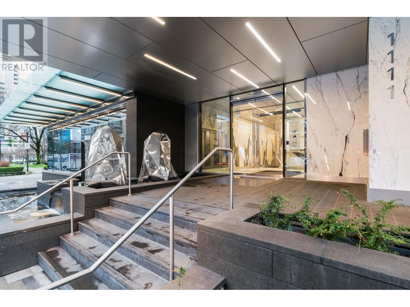 Listing Picture 2 of 40 : 1407 1111 RICHARDS STREET, Vancouver / 溫哥華 - 魯藝地產 Yvonne Lu Group - MLS Medallion Club Member