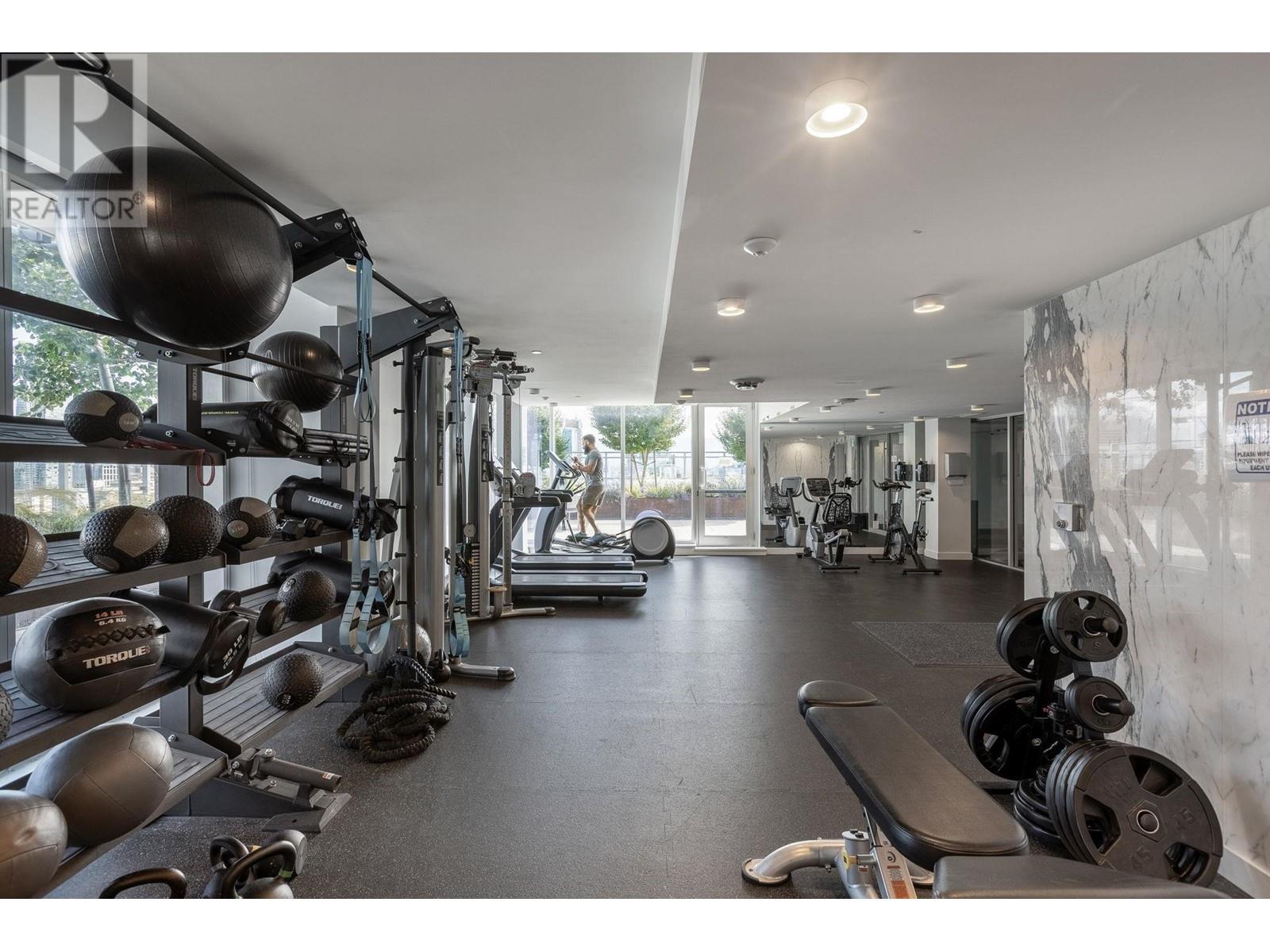 Listing Picture 34 of 40 : 1407 1111 RICHARDS STREET, Vancouver / 溫哥華 - 魯藝地產 Yvonne Lu Group - MLS Medallion Club Member