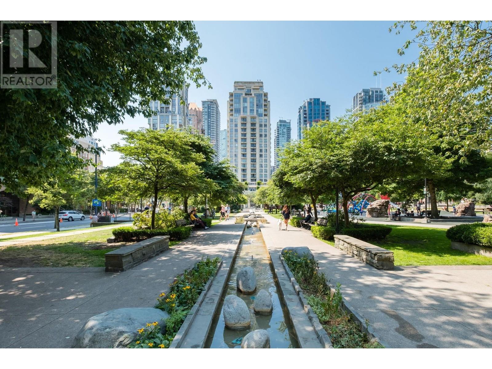 Listing Picture 38 of 40 : 1407 1111 RICHARDS STREET, Vancouver / 溫哥華 - 魯藝地產 Yvonne Lu Group - MLS Medallion Club Member