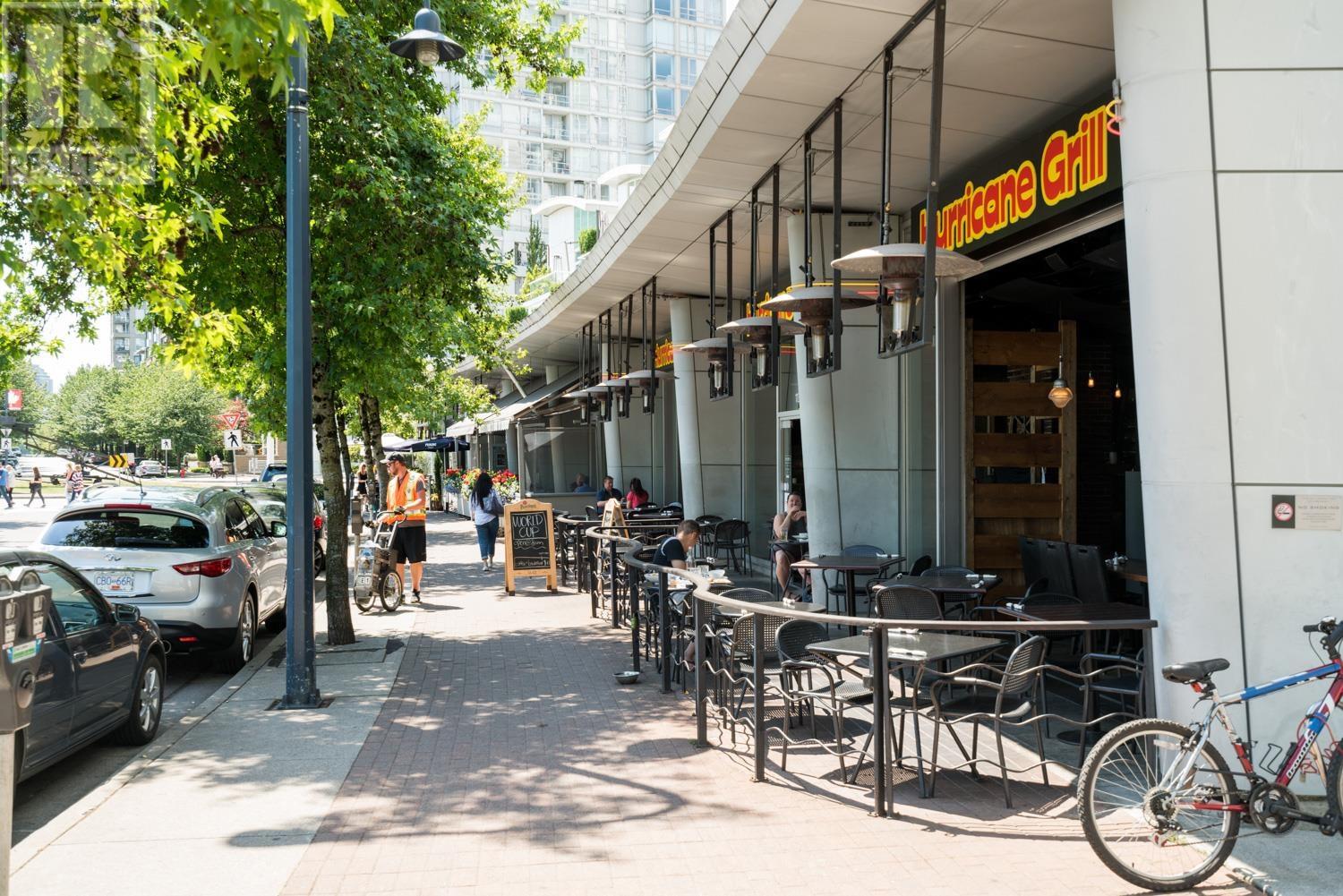 Listing Picture 24 of 24 : 202 1228 MARINASIDE CRESCENT, Vancouver / 溫哥華 - 魯藝地產 Yvonne Lu Group - MLS Medallion Club Member