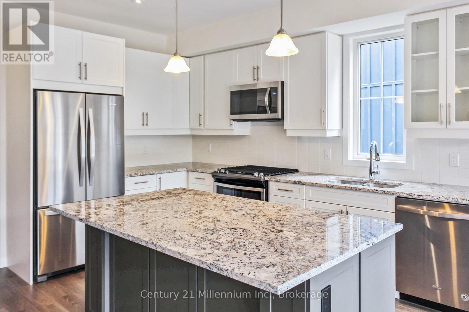 359 Yellow Birch Crescent, Blue Mountains, Ontario  L9Y 0Y5 - Photo 6 - X12001515