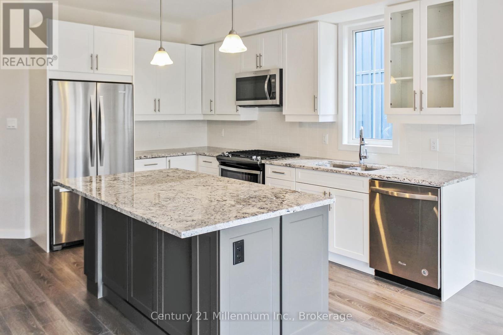 359 Yellow Birch Crescent, Blue Mountains, Ontario  L9Y 0Y5 - Photo 8 - X12001515