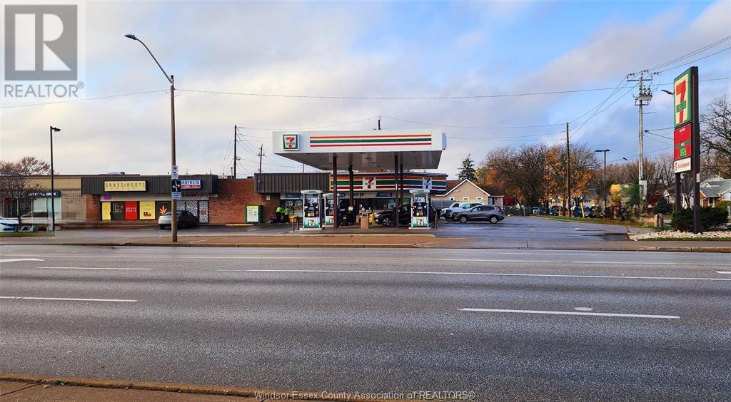 Property at 5124 TECUMSEH ROAD image
