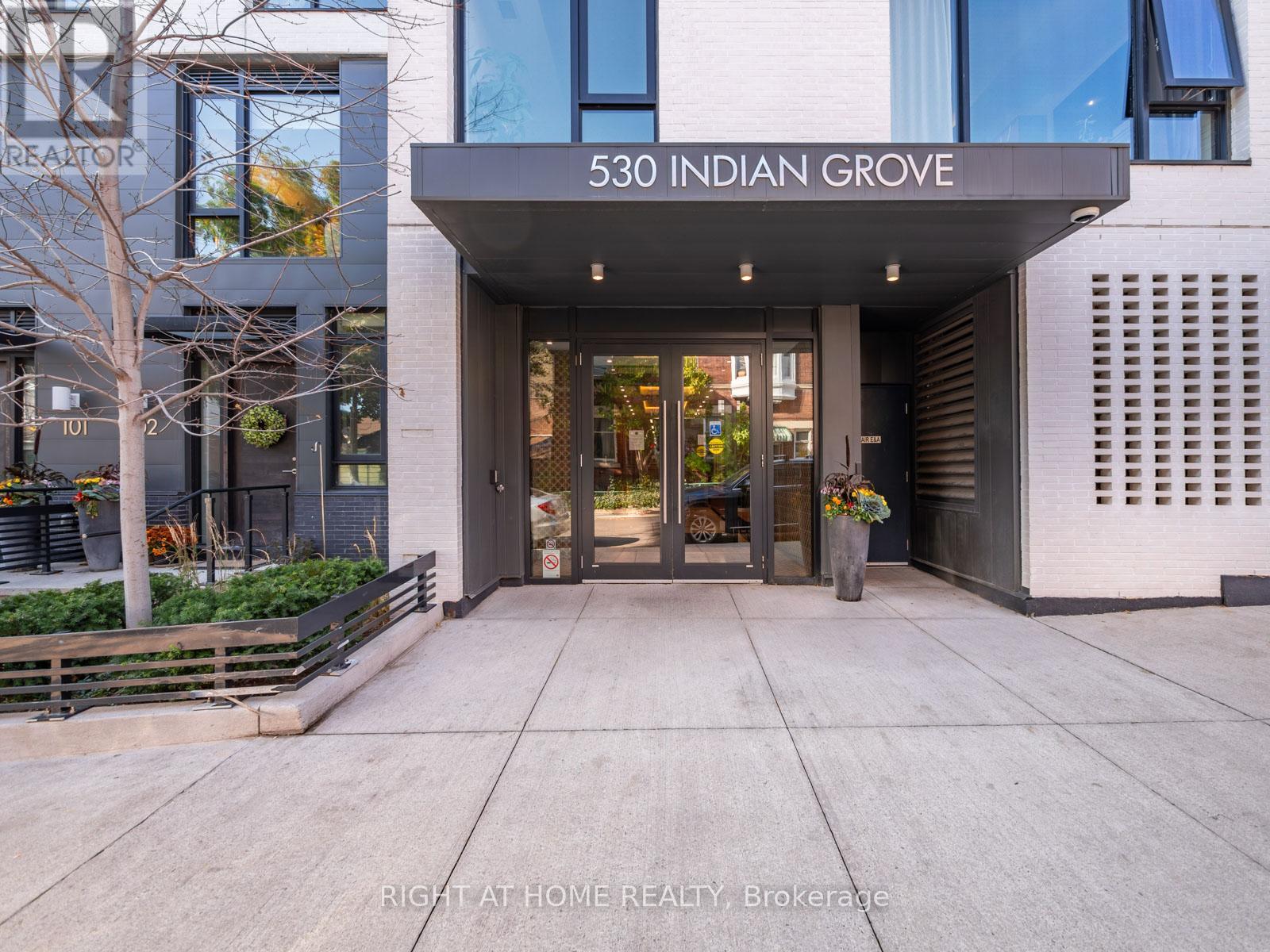 318 - 530 Indian Grove, Toronto, Ontario  M6P 0B3 - Photo 22 - W12001491