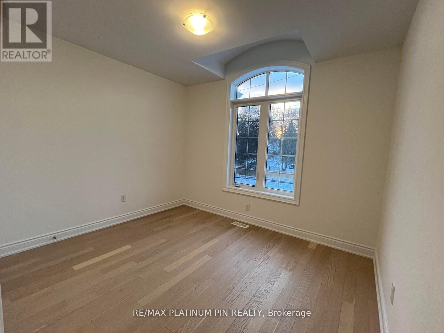 2577 Islington Avenue, Toronto, Ontario  M9V 4A2 - Photo 14 - W12001496