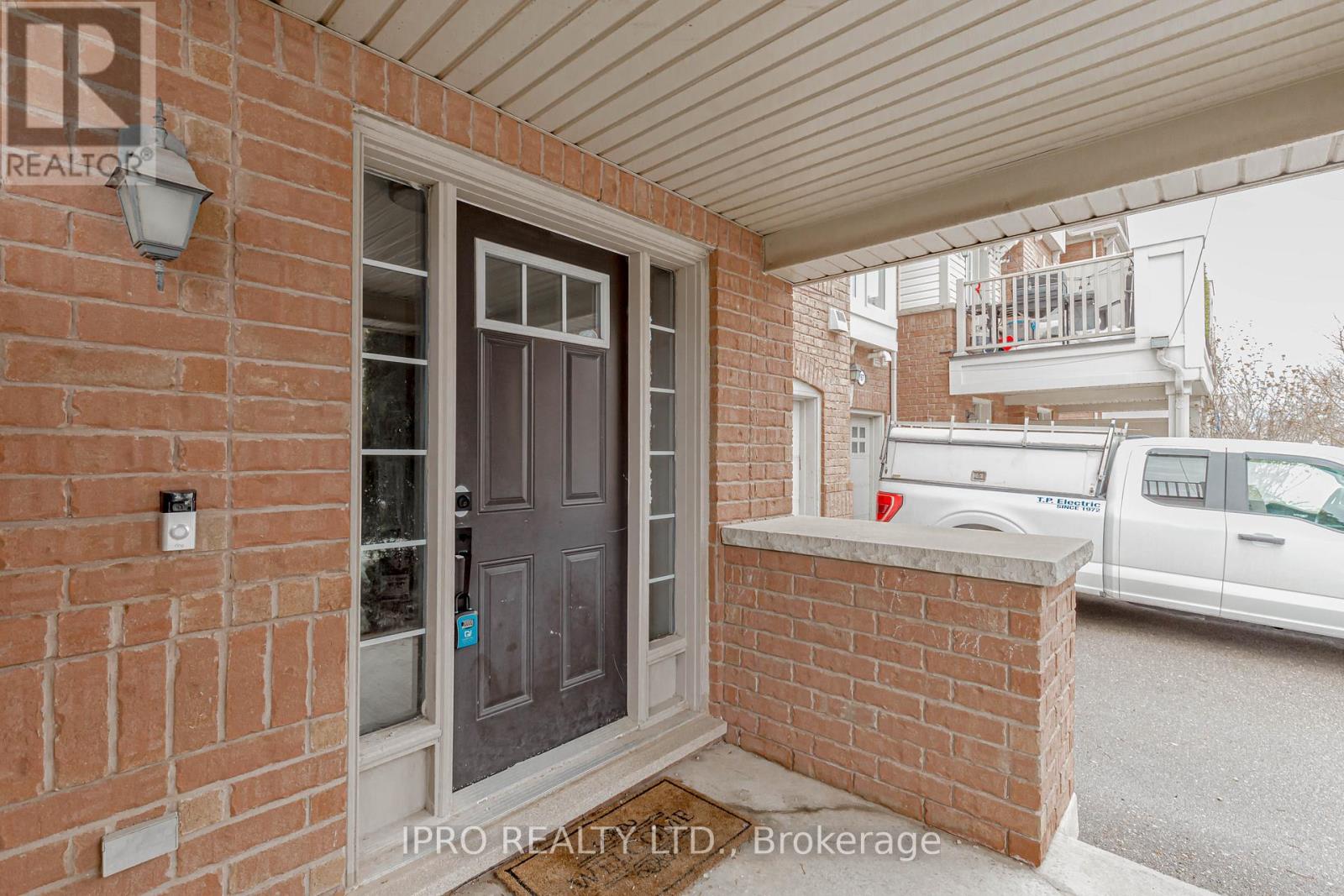 769 Challinor Terrace, Milton, Ontario  L9T 7V5 - Photo 5 - W11999935