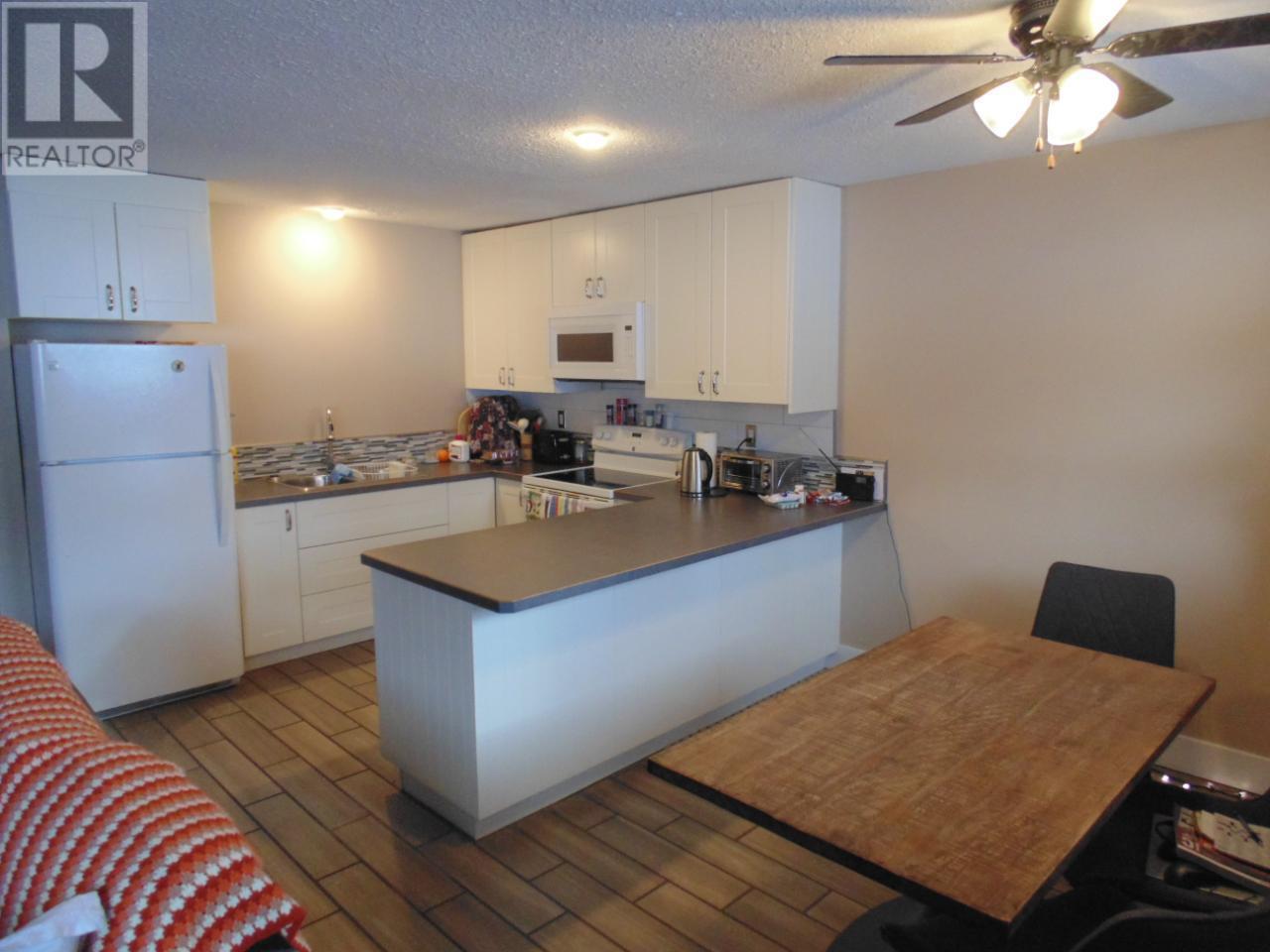 609-611 Christina Place, Castlegar, British Columbia  V1N 2K7 - Photo 13 - 10336481