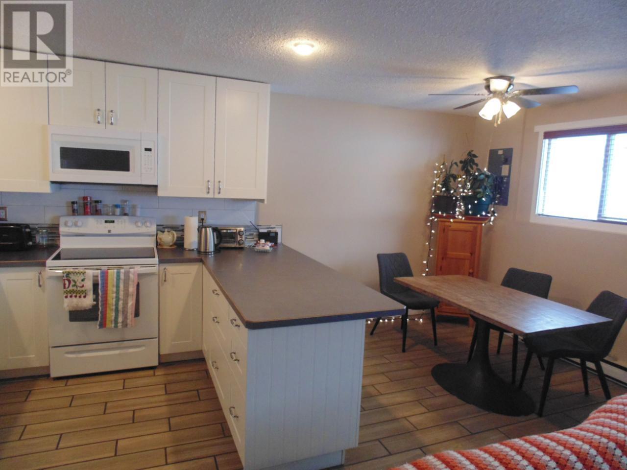 609-611 Christina Place, Castlegar, British Columbia  V1N 2K7 - Photo 14 - 10336481