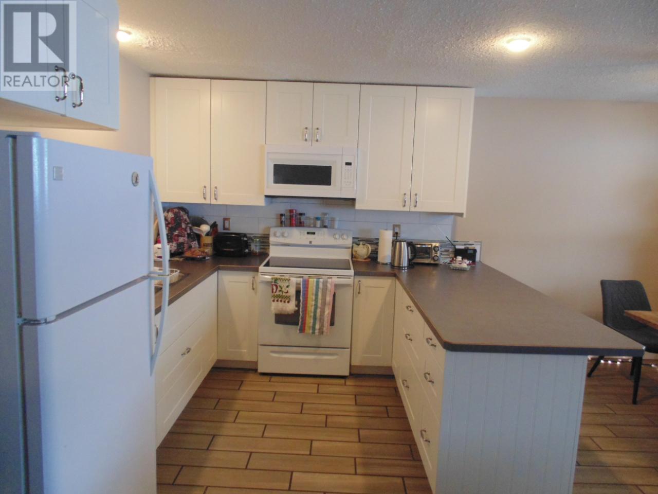 609-611 Christina Place, Castlegar, British Columbia  V1N 2K7 - Photo 15 - 10336481
