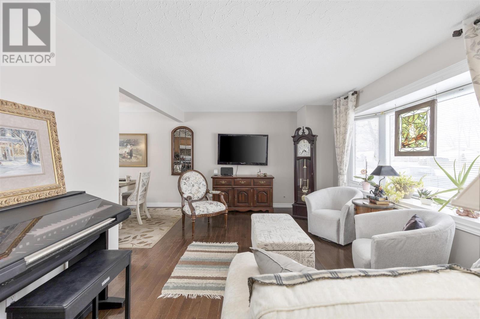 29 Parasol Cres, Sault Ste. Marie, Ontario  P6B 3S4 - Photo 5 - SM250365