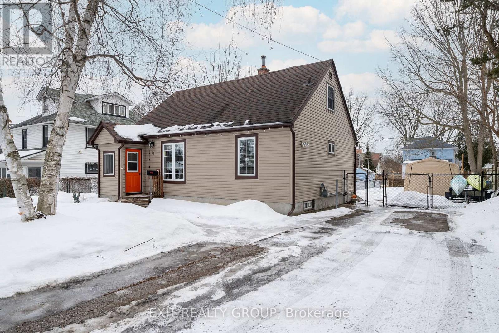 73 Wilkins Street, Quinte West, Ontario  K8V 3M9 - Photo 2 - X12001698