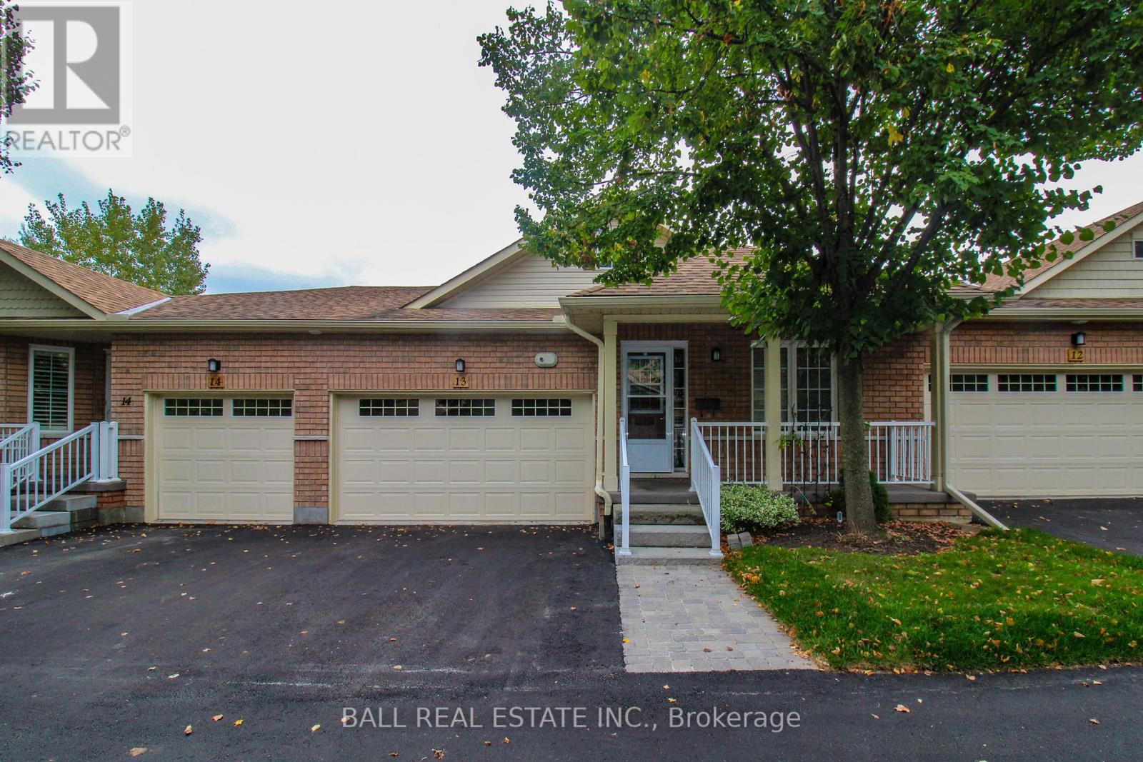 #13 - 877 Wentworth Street, Peterborough West, Ontario  K9J 8R7 - Photo 1 - X12001746