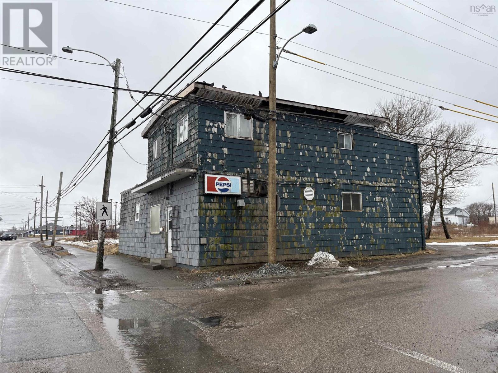 17 Sterling Road    Glace Bay Road, Glace Bay, Nova Scotia  B1A 3X5 - Photo 3 - 202504079