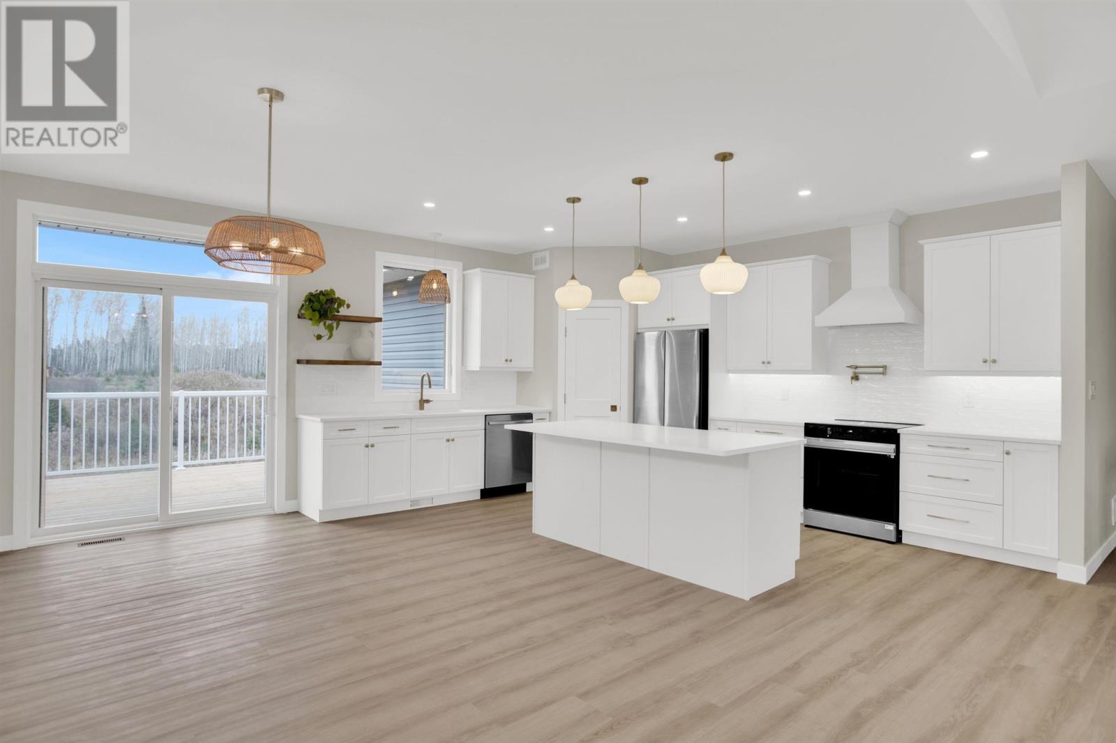 2684 King George's Park Dr, Rosslyn, Ontario  P7K 0V5 - Photo 5 - TB250410