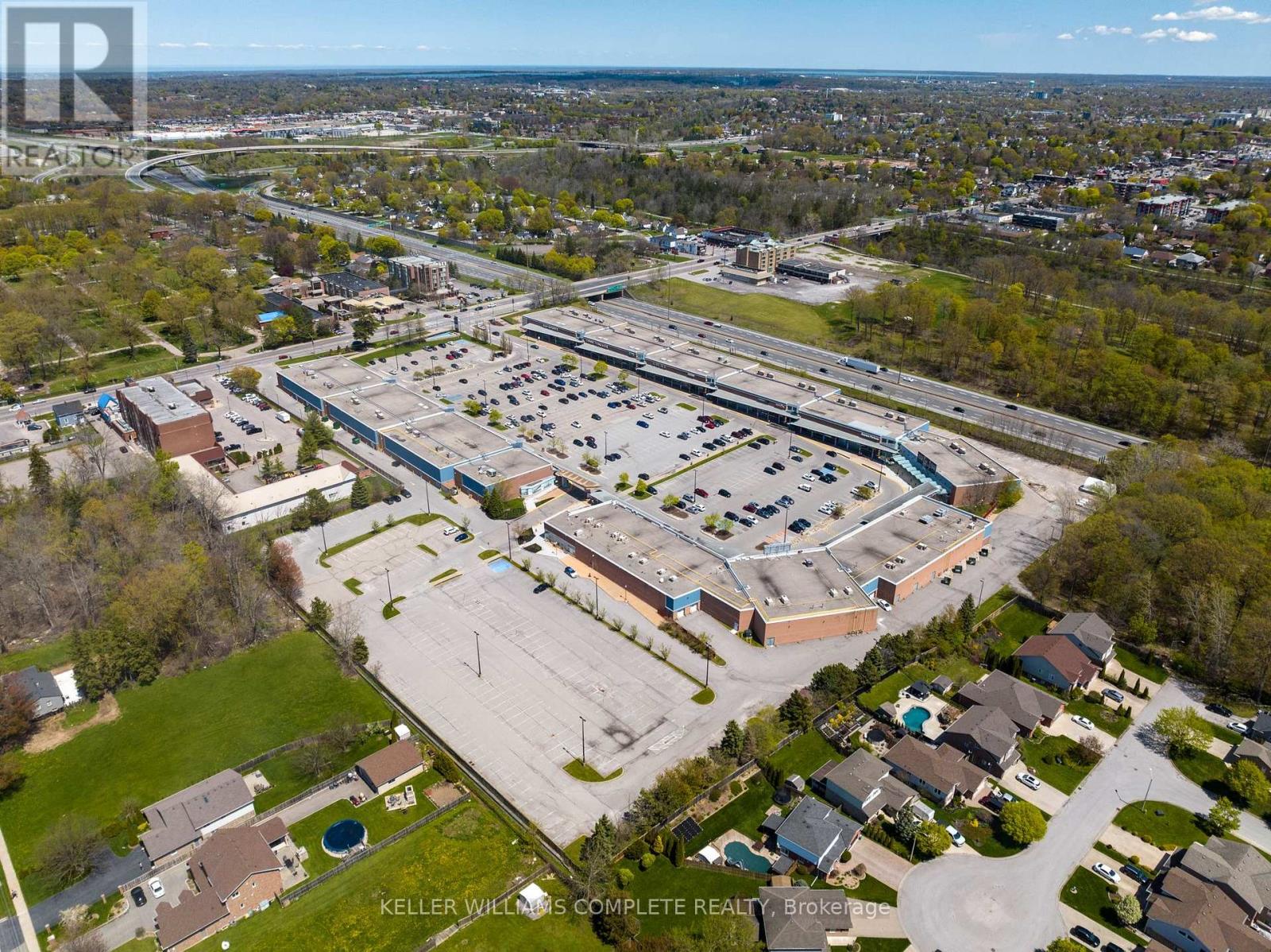 C14ab - 7500 Lundy's Lane, Niagara Falls (West Wood), Ontario  L2H 1G8 - Photo 2 - X12001763