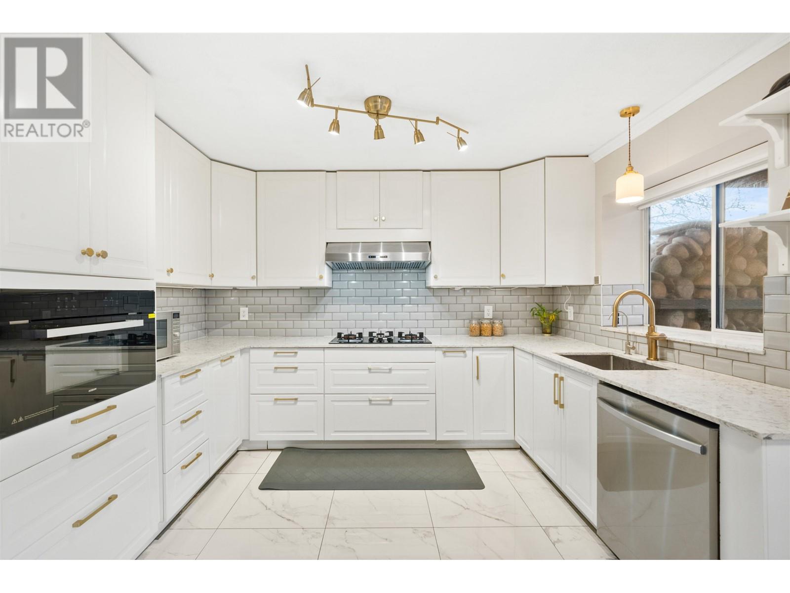 311 Liverpool Street, New Westminster, British Columbia  V3L 1K4 - Photo 4 - R2972969