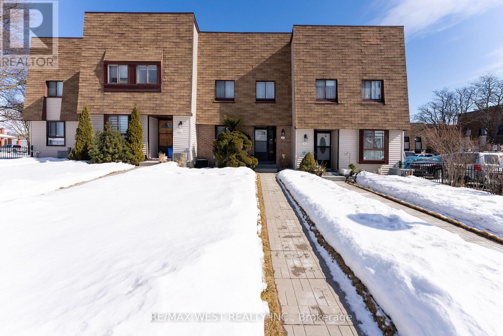 Property at 41 - 189 SPRINGHEAD GARDENS image 3