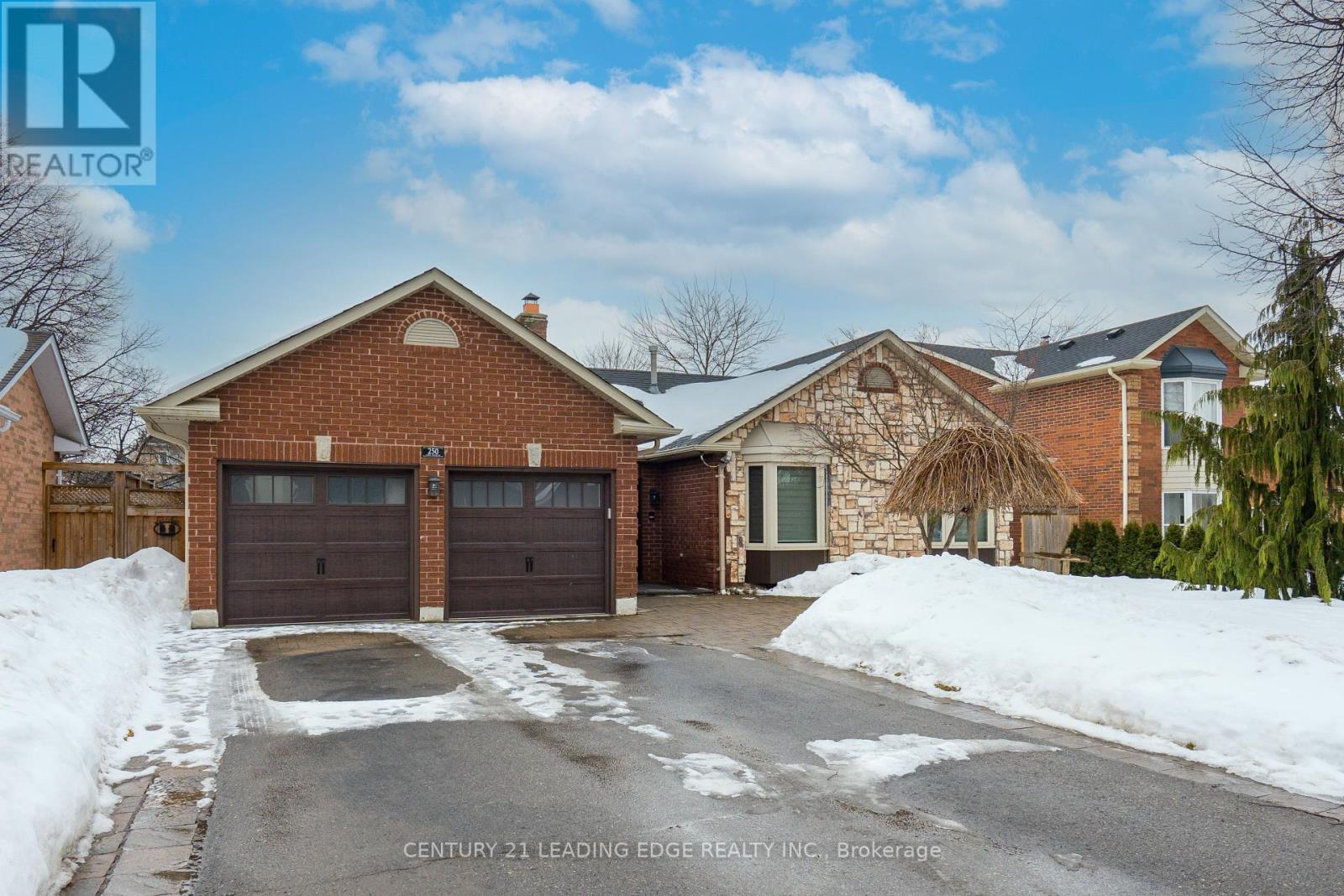 250 LORI AVENUE, whitchurch-stouffville (stouffville), Ontario