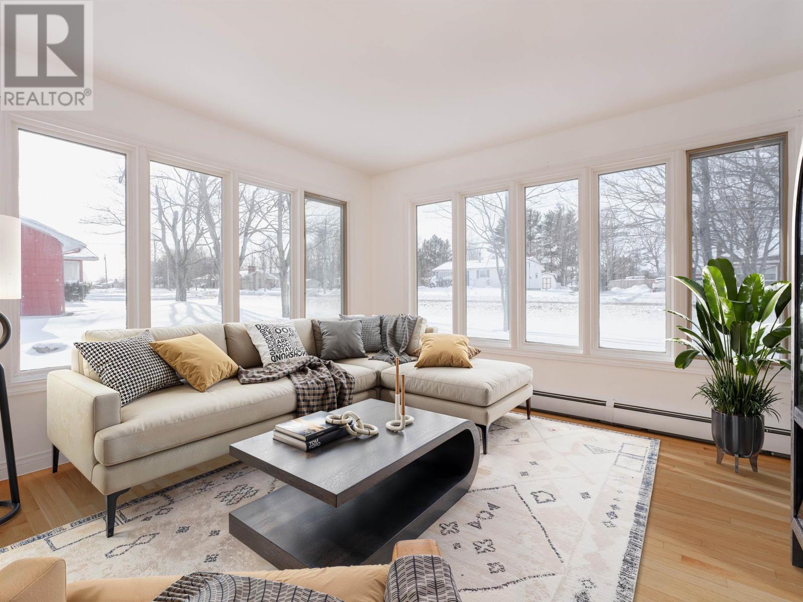Property at 32 Lilac Avenue image 1