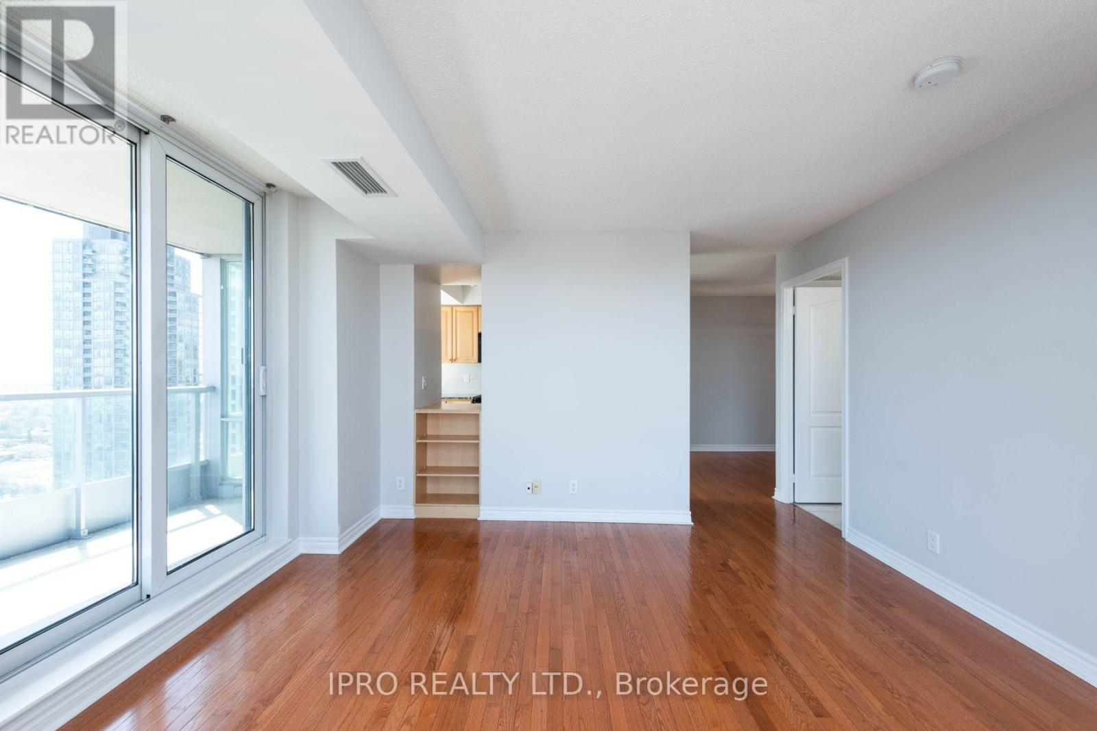 2112 - 33 Elm Drive, Mississauga, Ontario  L5B 4M1 - Photo 6 - W12001625