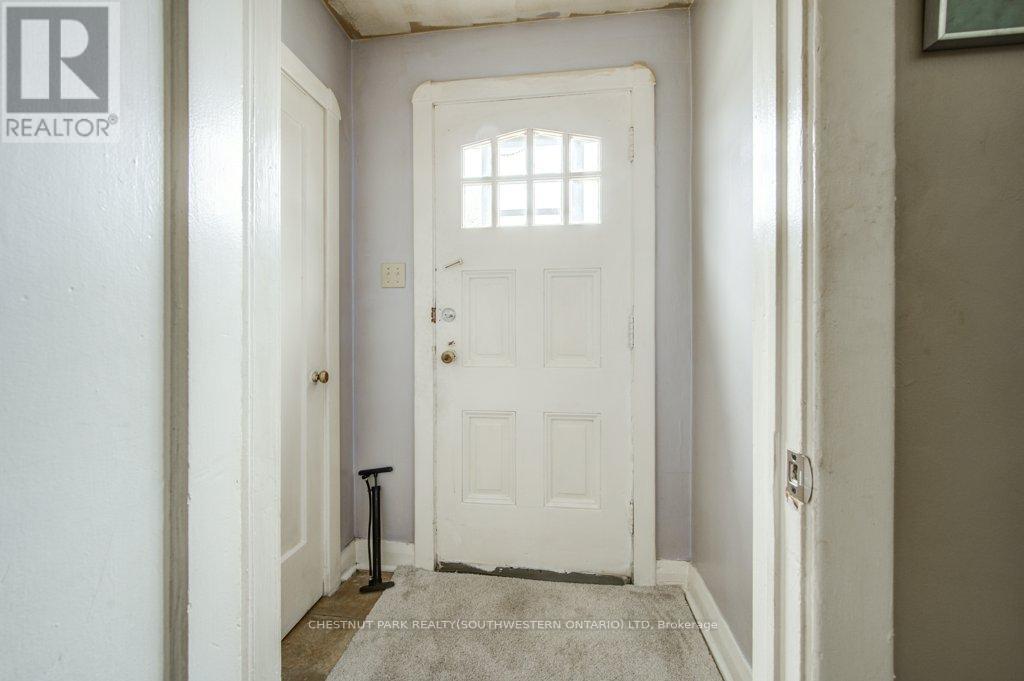 Property at 1121 TRAFALGAR STREET image 3