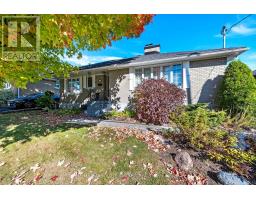 71 CROWNHILL STREET, Ottawa, Ontario