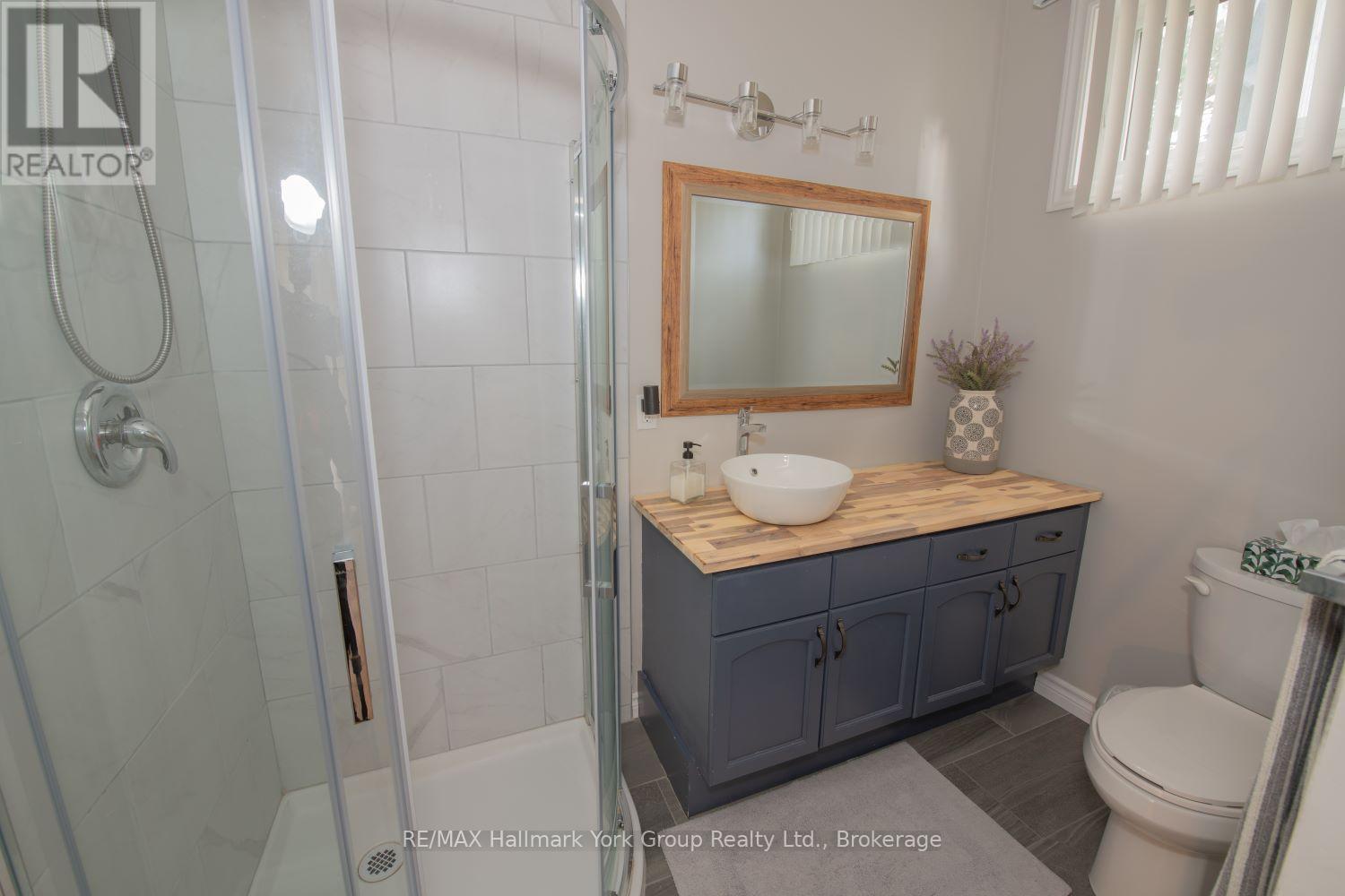 10 - 104 Kellies Way, Blue Mountains, Ontario  L9Y 0L6 - Photo 11 - X12001873