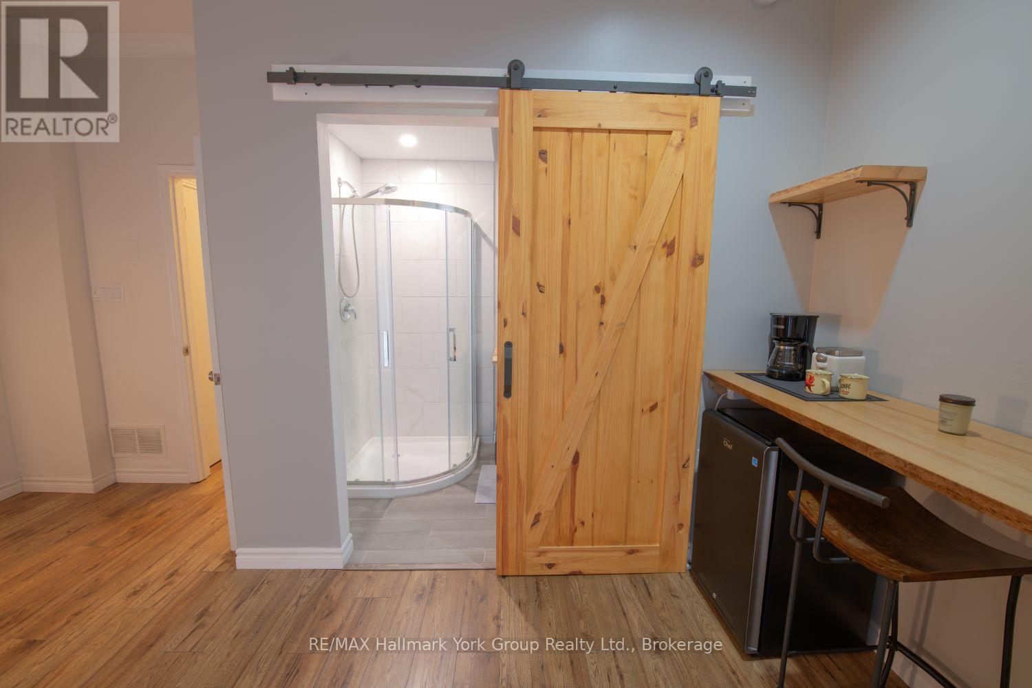 10 - 104 Kellies Way, Blue Mountains, Ontario  L9Y 0L6 - Photo 12 - X12001873