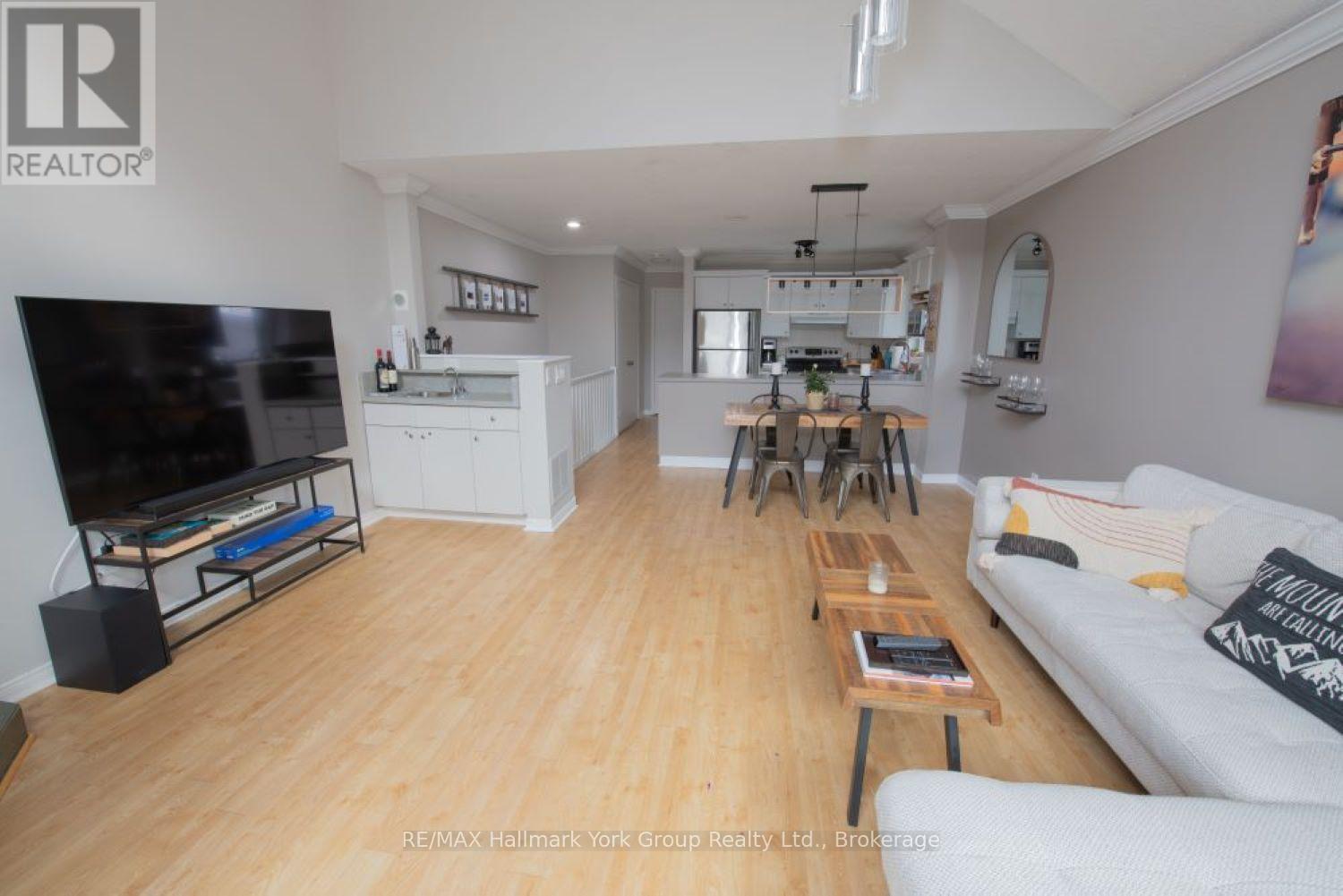 10 - 104 Kellies Way, Blue Mountains, Ontario  L9Y 0L6 - Photo 15 - X12001873