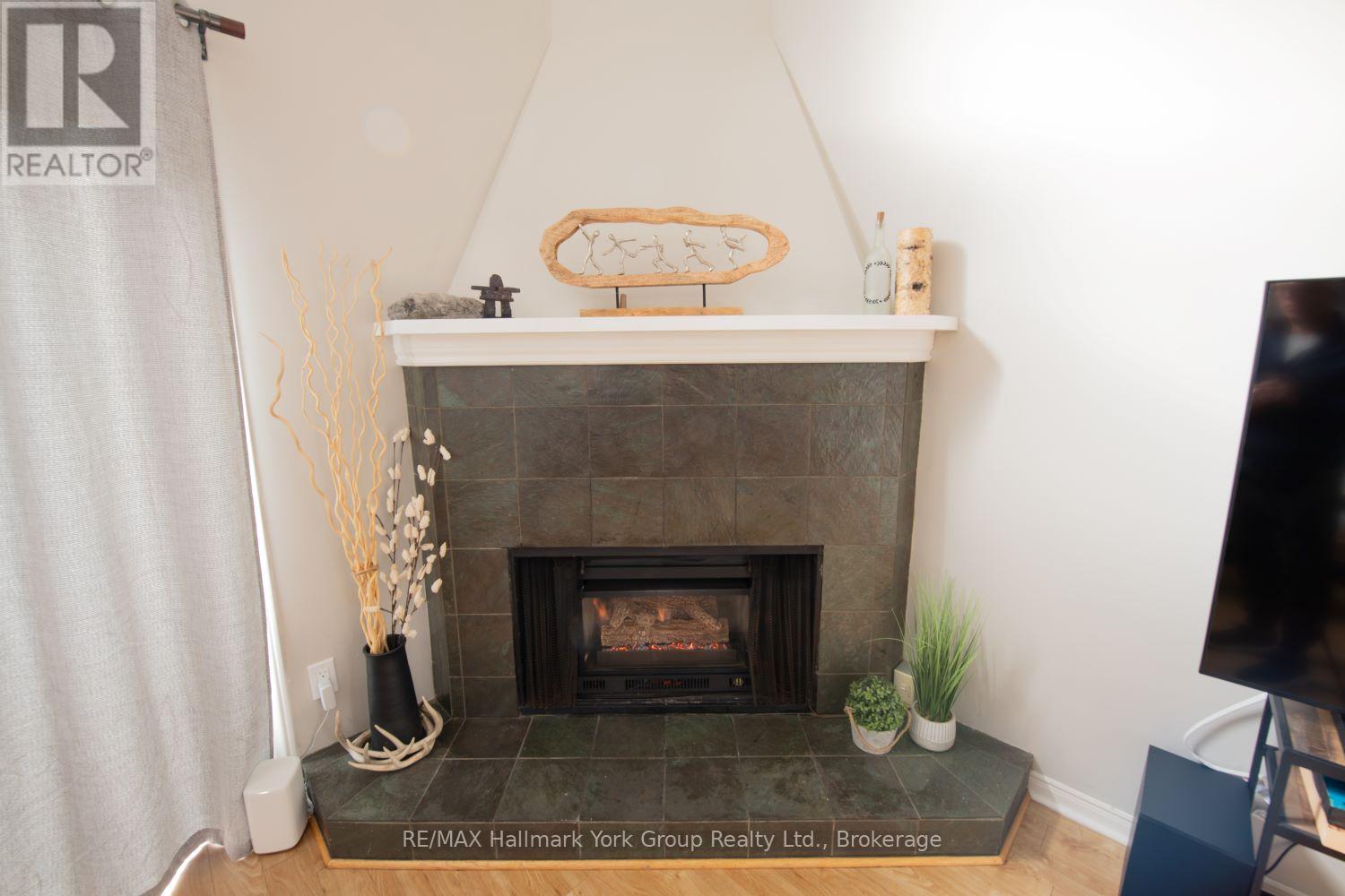 10 - 104 Kellies Way, Blue Mountains, Ontario  L9Y 0L6 - Photo 21 - X12001873