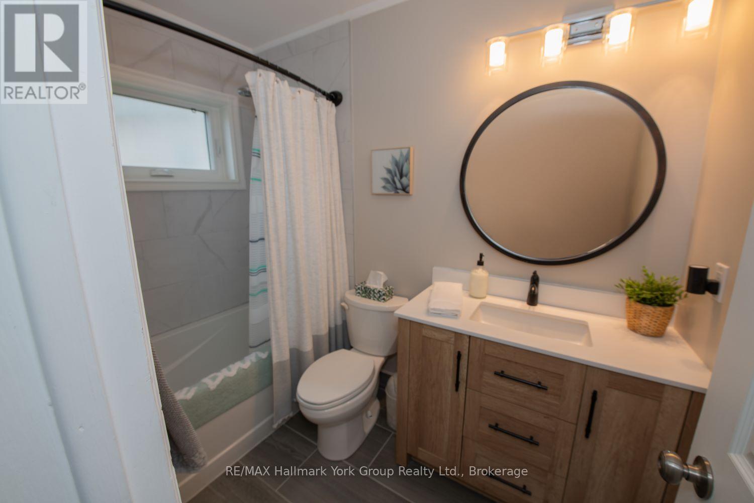 10 - 104 Kellies Way, Blue Mountains, Ontario  L9Y 0L6 - Photo 9 - X12001873