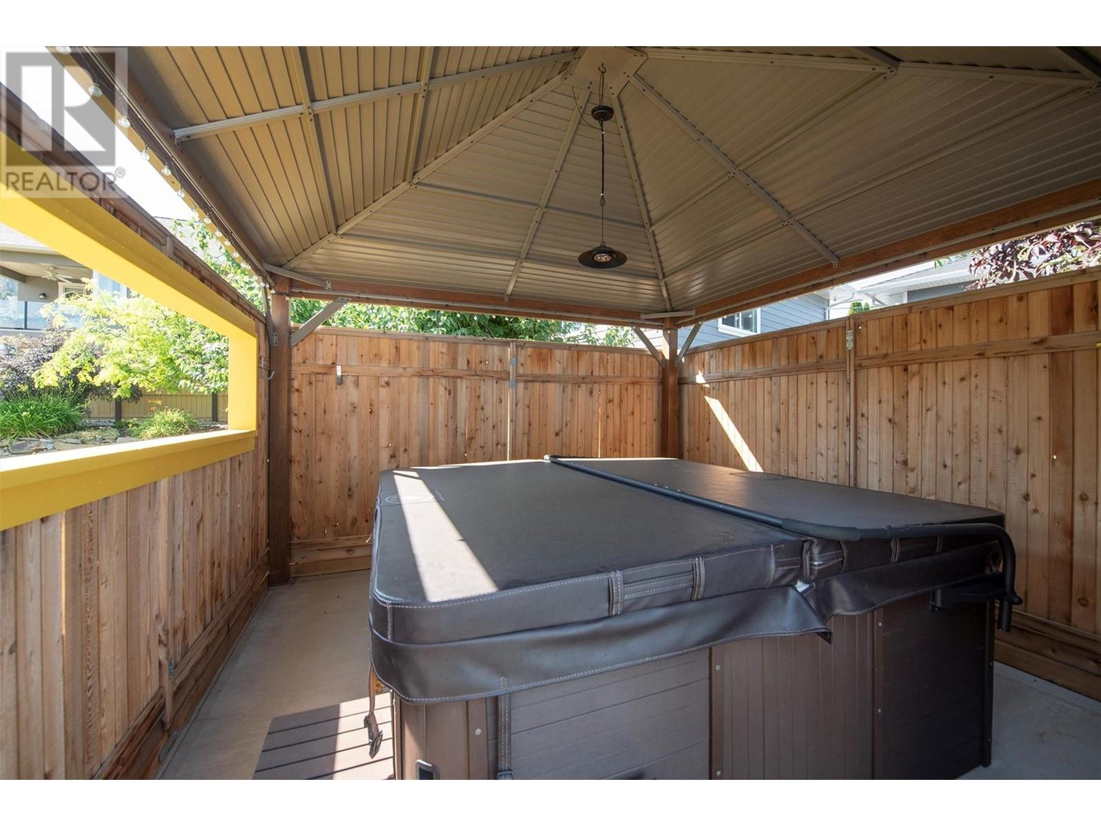Property at 6148 Lipsett Avenue image 1