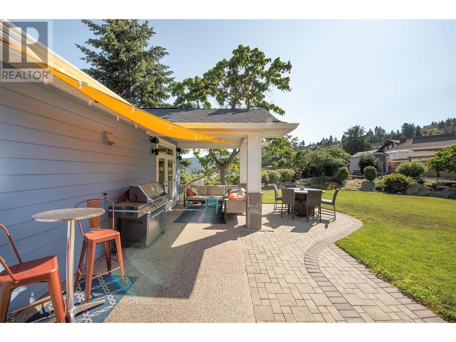 Property at 6148 Lipsett Avenue image 3