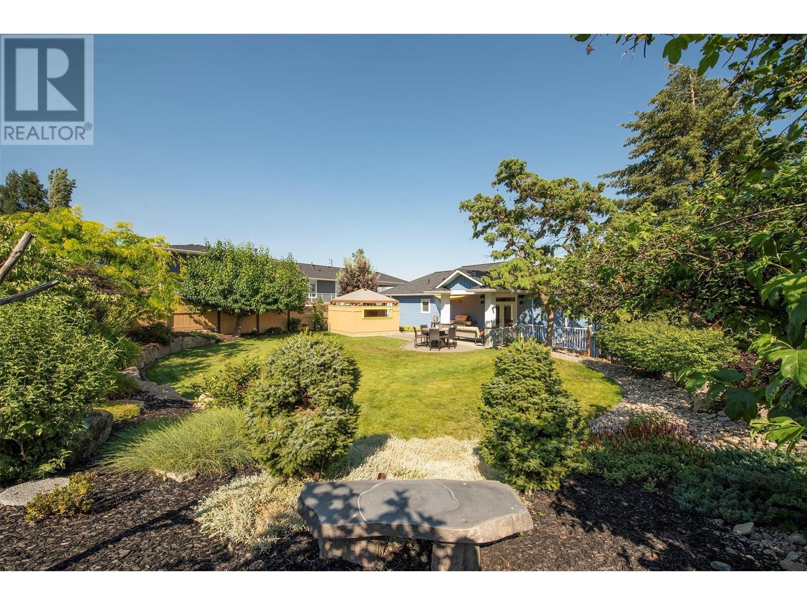 Property at 6148 Lipsett Avenue image 4