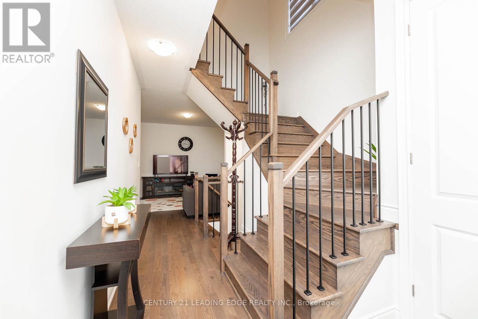 Property at 55 BARTRAM CRESCENT image 4