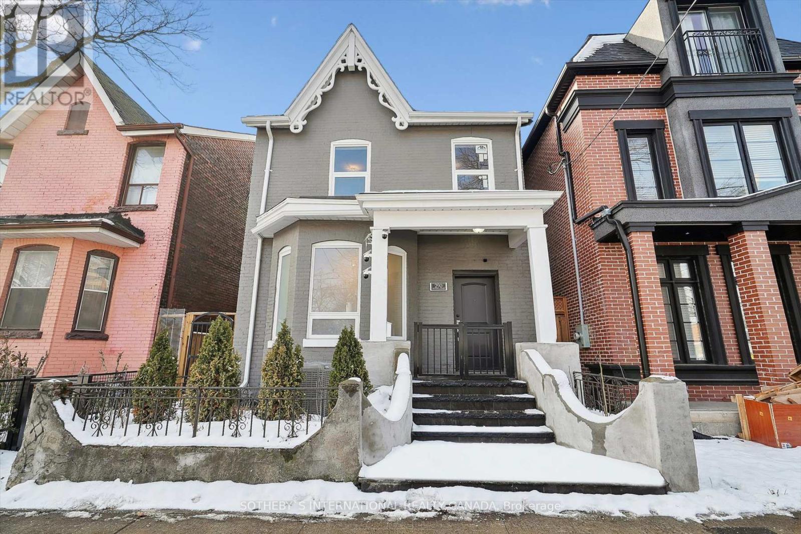 Property at 290 BATHURST STREET image 4