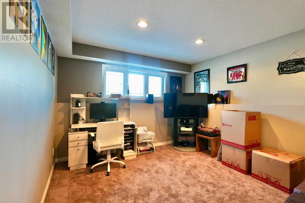 9615 95 Avenue, Peace River, Alberta  T8S 1H9 - Photo 46 - A2199416