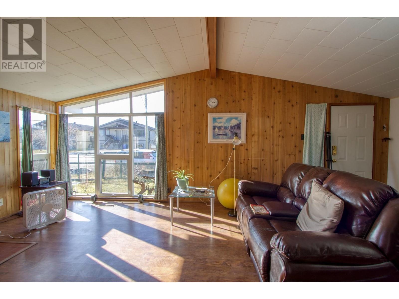 73 Dogwood Avenue, 100 Mile House, British Columbia  V0K 2E0 - Photo 6 - R2973768