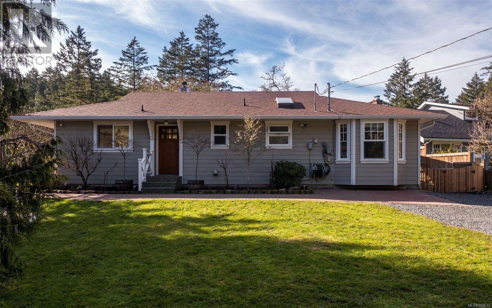 Property at 6676 Woodward Dr image 1