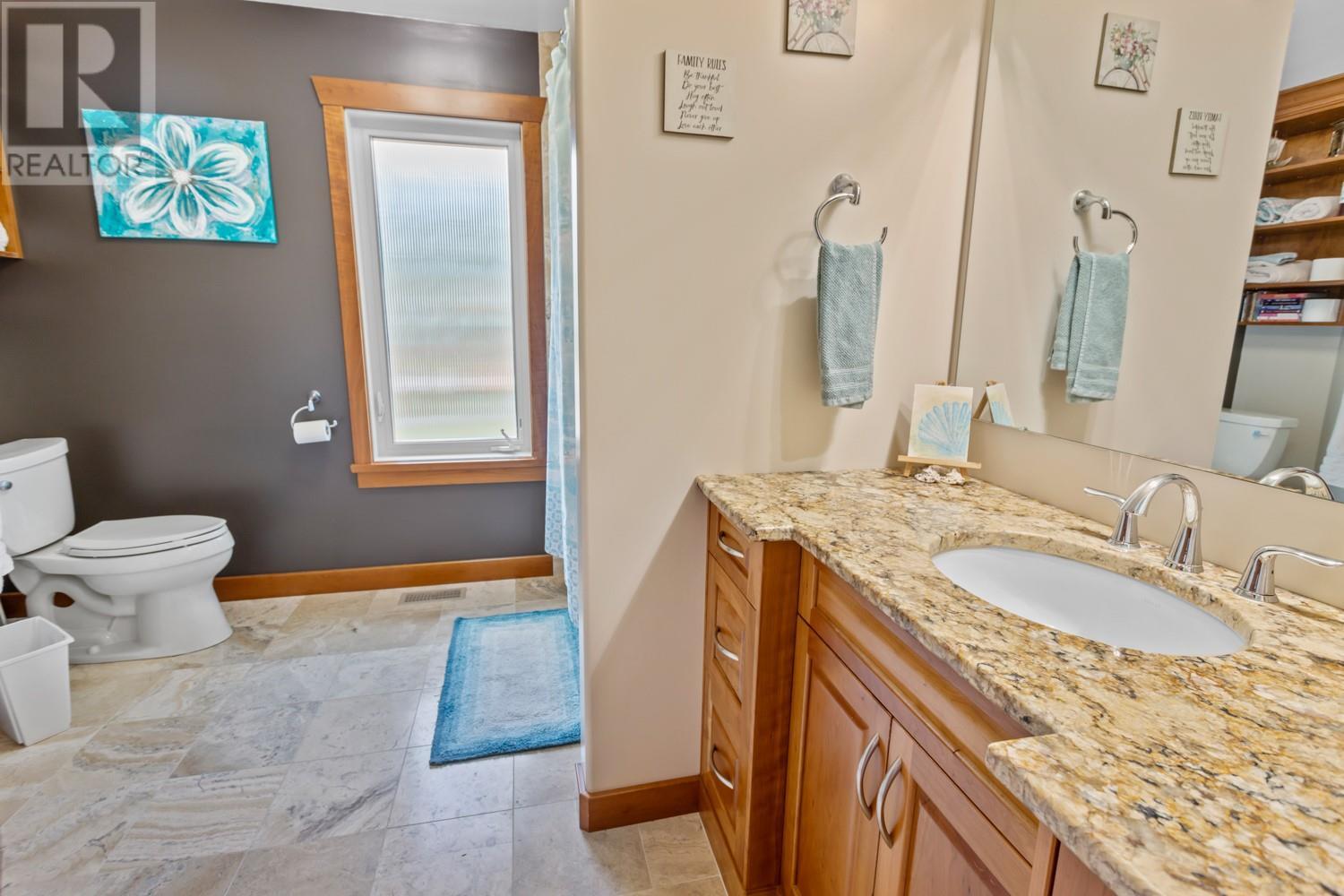 13516 Lakeshore Drive, Boswell, British Columbia V0B 1A0 - Photo 11 - 10337436